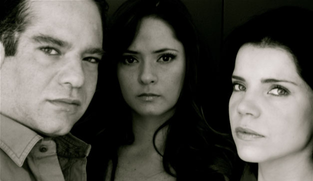 Dado Canales, Elba Jim�nez y Lisette Cuevas protagonizan esta historia.