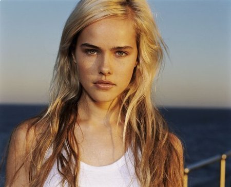 /media/anterior/externas/isabel-lucas.jpg
