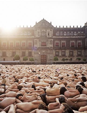 /media/anterior/externas/mexico-df-2007-spencer-tunick.jpg